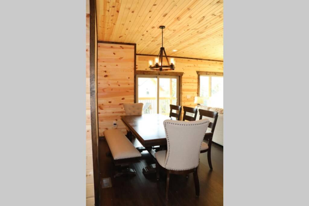 Chalet Village- Amazing Mountain Views - Piney Butt Place Gatlinburg Exterior foto