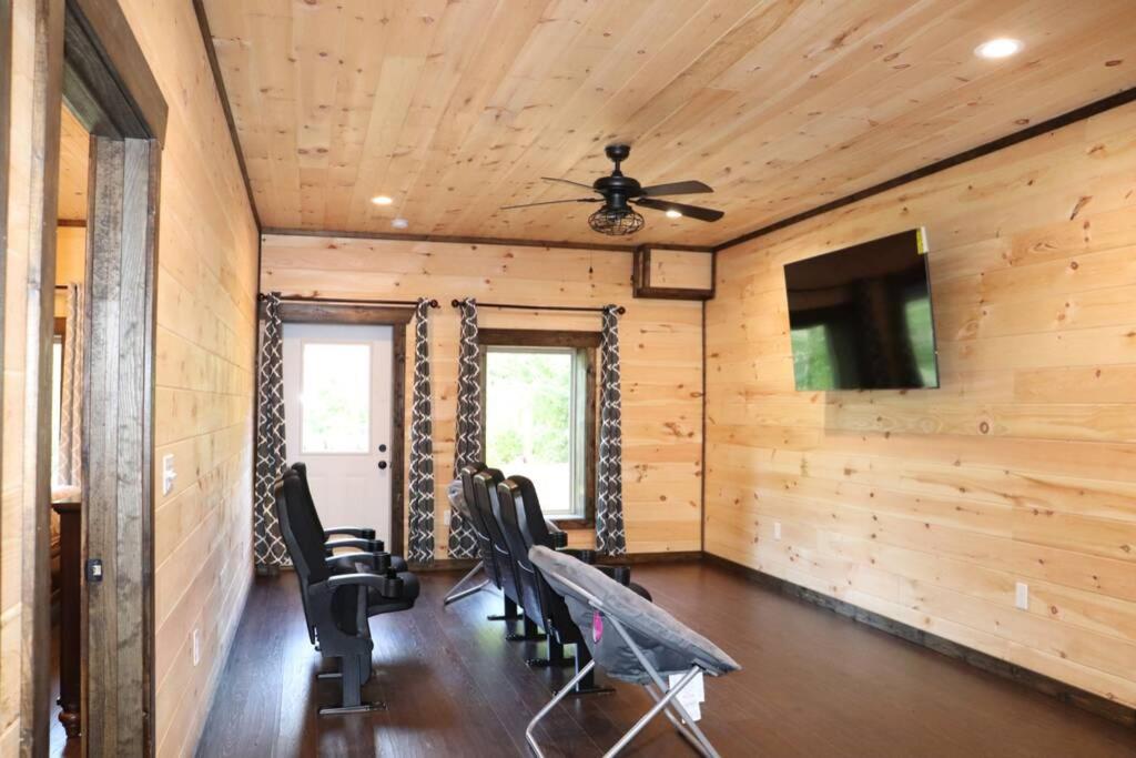 Chalet Village- Amazing Mountain Views - Piney Butt Place Gatlinburg Exterior foto