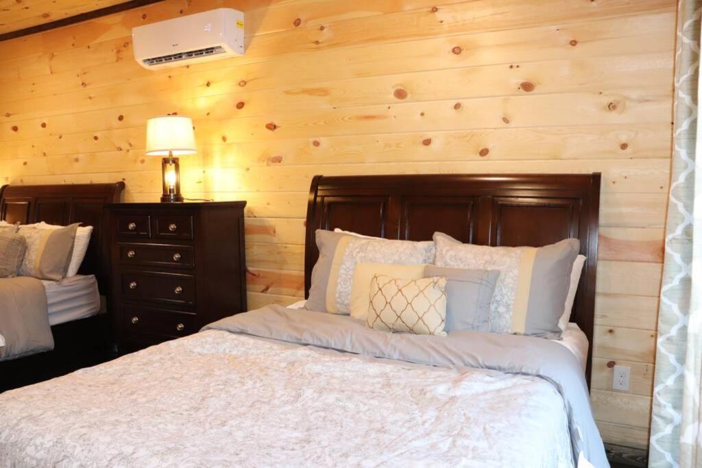 Chalet Village- Amazing Mountain Views - Piney Butt Place Gatlinburg Exterior foto